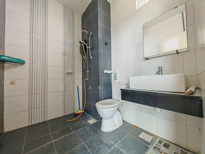 Pangsapuri untuk Dijual di Horizon Residence (Dwi Mutiara) - Dylan Tan - Bathroom - PropertyGuru.com.my