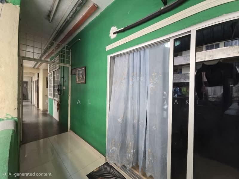 Apartment for Sale at Pangsapuri Seri Proton - Danial Mohd Zaki - Corridor - PropertyGuru.com.my