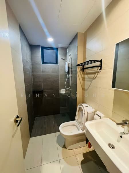 Service Residence for Sale at Gravit8, Klang - Ethan Chong - Bathroom - PropertyGuru.com.my