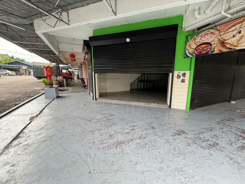 Kedai untuk Disewa di Taman Bukit Tiram (Ulu Tiram) - Luis Lim - Exterior - PropertyGuru.com.my