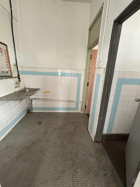 Kedai untuk Disewa di Taman Bukit Tiram (Ulu Tiram) - Luis Lim - Interior - PropertyGuru.com.my