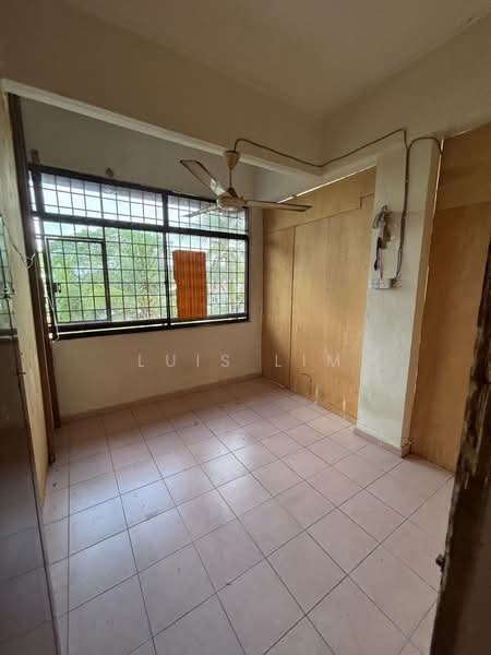 Kedai untuk Disewa di Taman Bukit Tiram (Ulu Tiram) - Luis Lim - Interior - PropertyGuru.com.my