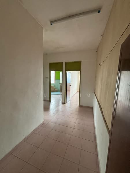 Kedai untuk Disewa di Taman Bukit Tiram (Ulu Tiram) - Luis Lim - Interior - PropertyGuru.com.my