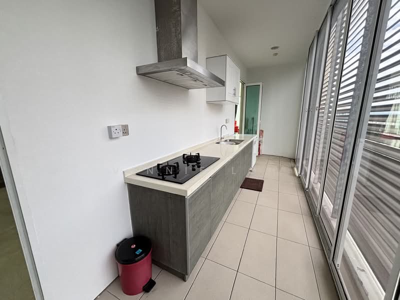 Kondominium untuk Disewa di 8 Gurney (The Shore Condominium) - Vinnie Loh - Kitchen - PropertyGuru.com.my