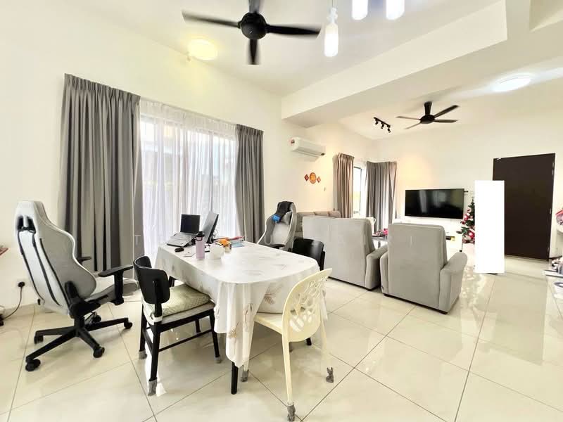 Rumah Berkembar untuk Dijual di Semenyih (Selangor) - Tengku Zairi - PropertyGuru.com.my