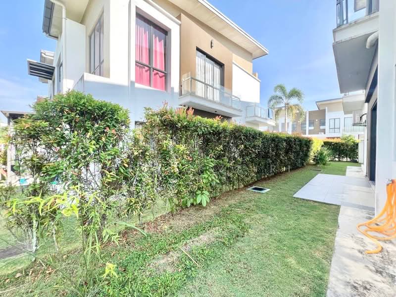 Rumah Berkembar untuk Dijual di Semenyih (Selangor) - Tengku Zairi - PropertyGuru.com.my