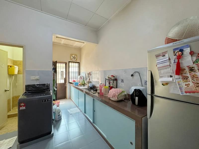 1-storey Terraced House for Sale in Johor Bahru (Johor) - Chuan Hong Kee - Kitchen - PropertyGuru.com.my