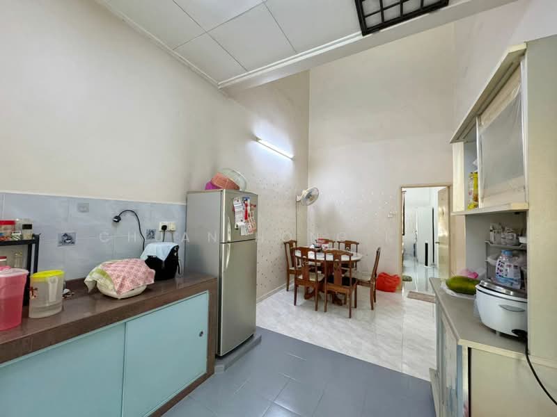 1-storey Terraced House for Sale in Johor Bahru (Johor) - Chuan Hong Kee - Kitchen - PropertyGuru.com.my