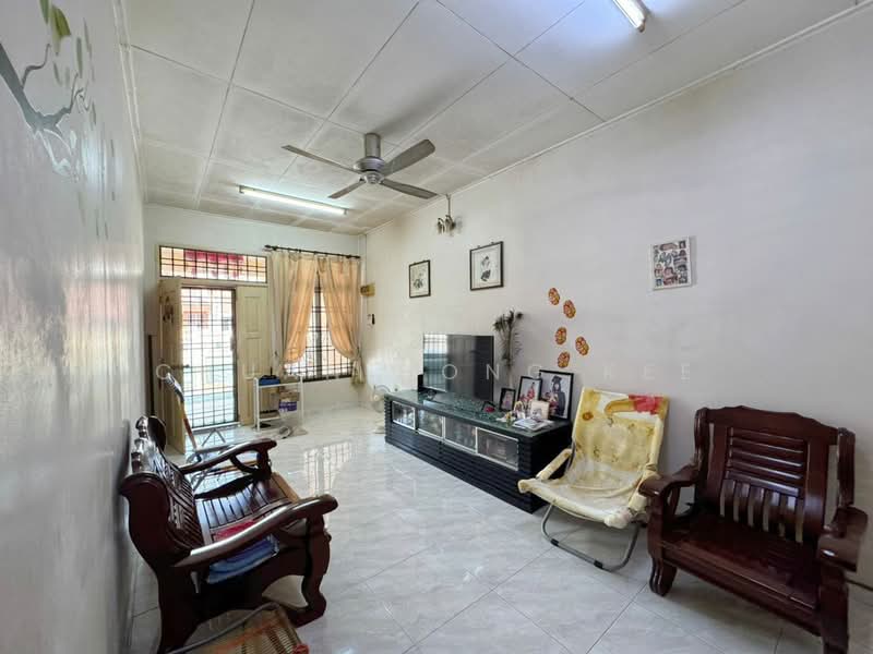 1-storey Terraced House for Sale in Johor Bahru (Johor) - Chuan Hong Kee - Living Room - PropertyGuru.com.my