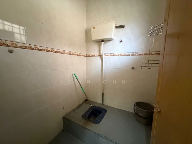 2-storey Terraced House for Sale in Taman Delima (Banting) - Leon Chu - Bathroom - PropertyGuru.com.my
