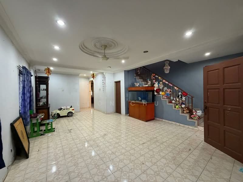 2-storey Terraced House for Sale in Taman Delima (Banting) - Leon Chu - Living Room - PropertyGuru.com.my