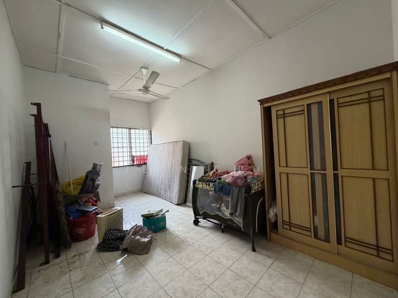2-storey Terraced House for Sale in Taman Delima (Banting) - Leon Chu - Bedroom - PropertyGuru.com.my