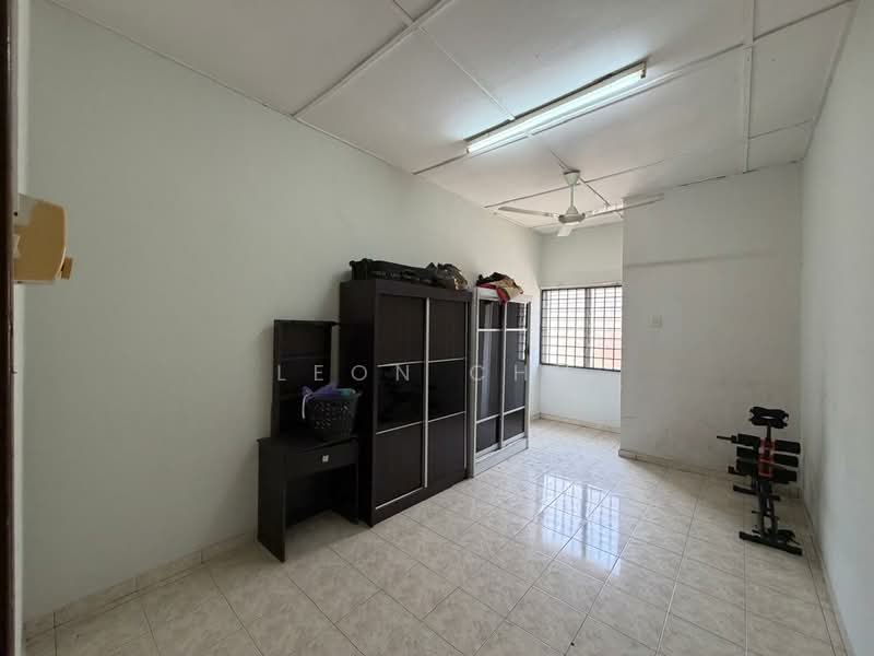 2-storey Terraced House for Sale in Taman Delima (Banting) - Leon Chu - Bedroom - PropertyGuru.com.my