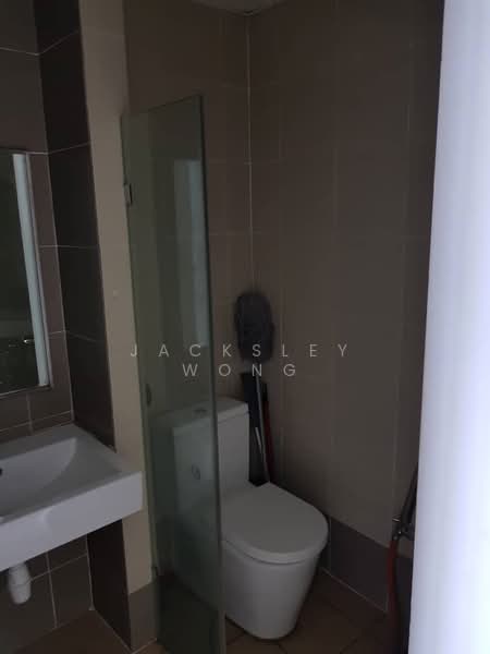Servis Apartment untuk Disewa di Centrestage Designer Suite - Jacksley Wong - Bathroom - PropertyGuru.com.my