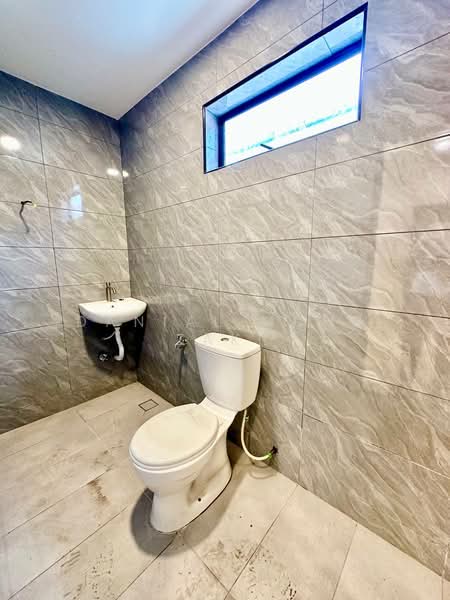 2-storey Terraced House for Sale in Klang (Selangor) - Danial Mohd Zaki - Bathroom - PropertyGuru.com.my