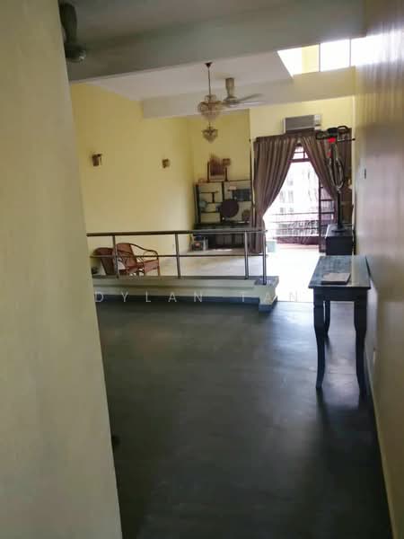 Pangsapuri untuk Dijual di Frinza Court - Dylan Tan - Living Room - PropertyGuru.com.my
