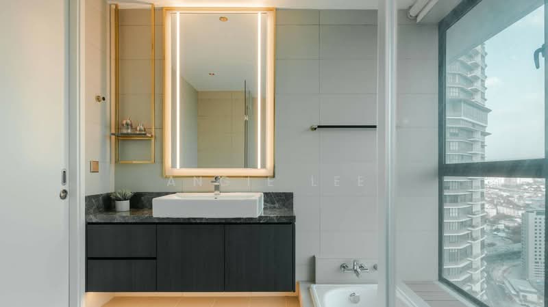 Semi-Detached House for Sale in KLCC (KL City Centre) - Angie Lee - Bathroom - PropertyGuru.com.my