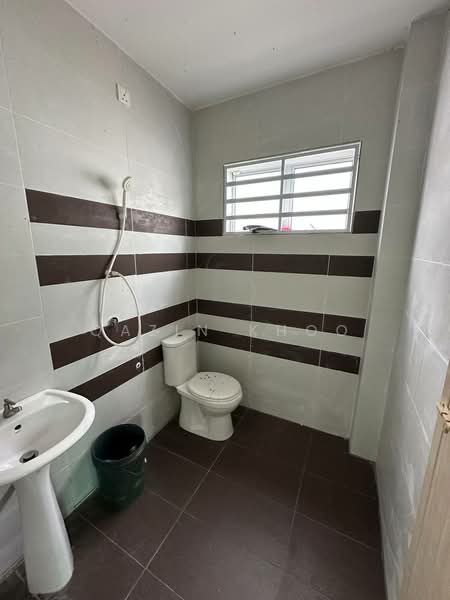 2-storey Terraced House for Sale in Lahat (Perak) - Qazin Khoo - Bathroom - PropertyGuru.com.my