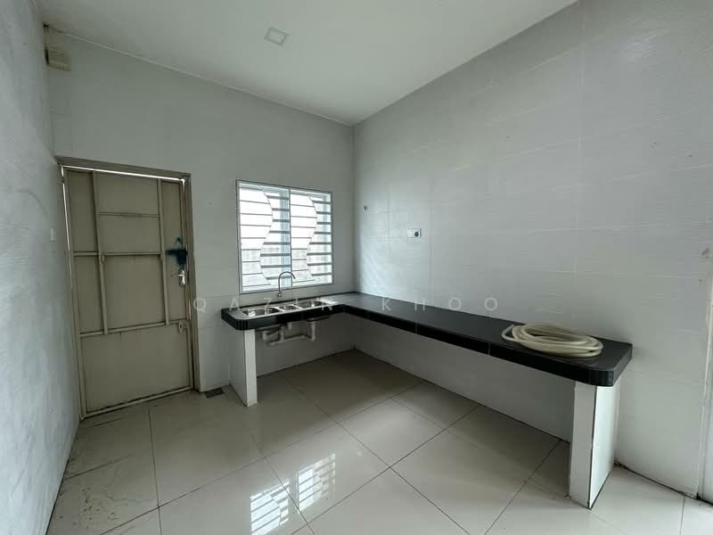 2-storey Terraced House for Sale in Lahat (Perak) - Qazin Khoo - Kitchen - PropertyGuru.com.my