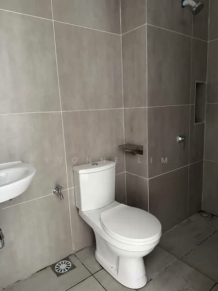 Servis Apartment untuk Dijual di Space Residency - Yvonne Lim - Bathroom - PropertyGuru.com.my