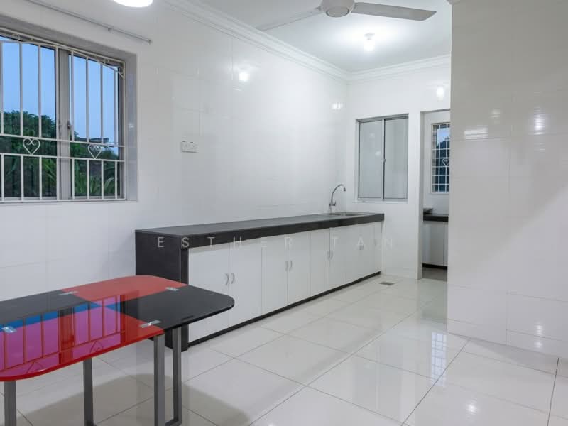 Rumah Teres 1 Tingkat untuk Disewa di SS12 (Subang Jaya) - Esther Tan - Kitchen - PropertyGuru.com.my