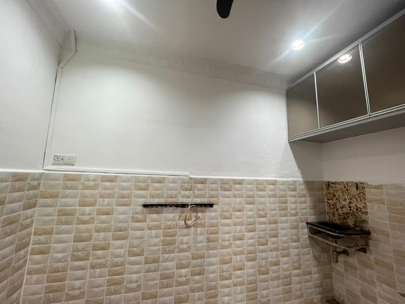 Rumah Teres 1 Tingkat untuk Dijual di Kluang (Johor) - Khairi Ismail - Kitchen - PropertyGuru.com.my