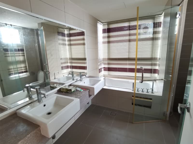 Kondominium untuk Dijual di Platino Condominium - Irene Goh - Bathroom - PropertyGuru.com.my