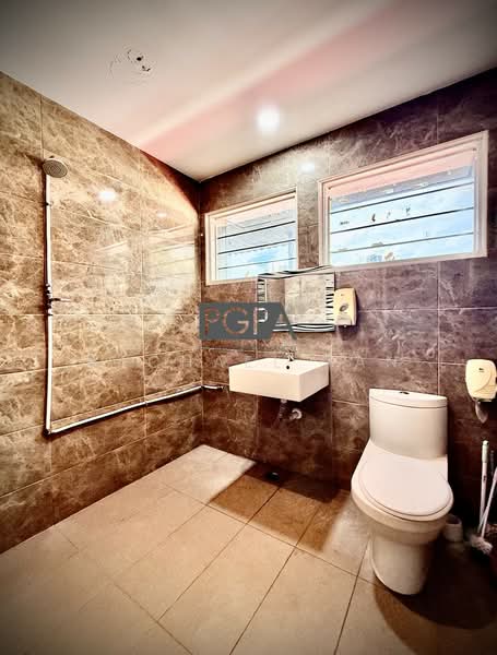 Rumah Teres 2 Tingkat untuk Disewa di George Town (Penang) - Rachael Tan - Bathroom - PropertyGuru.com.my