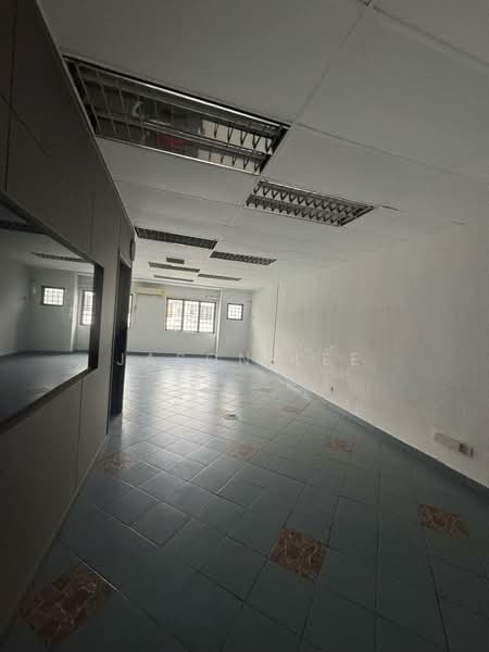 Terrace Factory for Rent in Taman Perindustrian Jaya (Ara Damansara) - Jason Lee - Interior - PropertyGuru.com.my