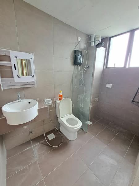 Service Residence for Rent at D'Inspire Residence (Inspira Bestari) - Suk Teng Choong - Bathroom - PropertyGuru.com.my