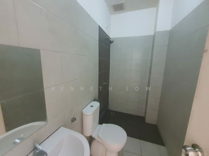 Rumah Teres 2 Tingkat untuk Dijual di Bandar Tasik Puteri (Rawang) - Kenneth Low - Bathroom - PropertyGuru.com.my