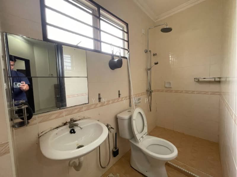 Rumah Berkembar untuk Disewa di Bukit Istana (Kuantan) - Jyn Yap - Bathroom - PropertyGuru.com.my