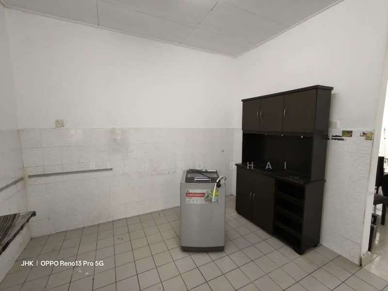 1-storey Terraced House for Rent in Pasir Gudang (Johor) - Richard Shai - Kitchen - PropertyGuru.com.my