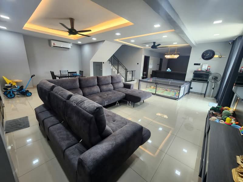 2-storey Terraced House for Sale in Ulu Tiram (Johor) - Stefan Yu - Living Room - PropertyGuru.com.my