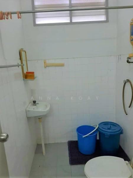 Apartment for Sale at Tanjung Court - Anna Koay - Bathroom - PropertyGuru.com.my