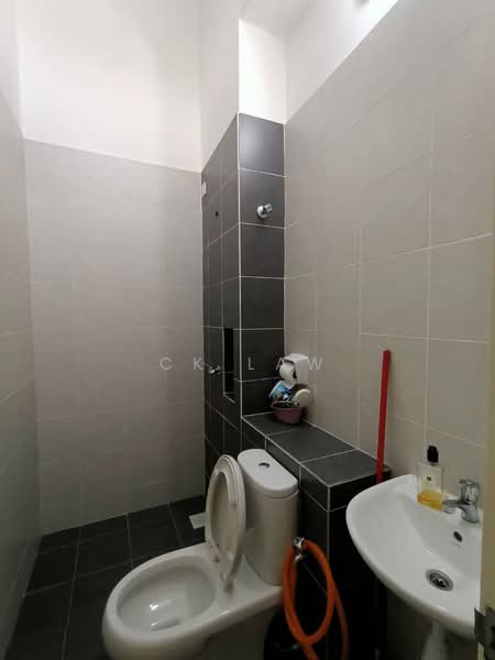 2-storey Terraced House for Sale in Setia Ecohill (Semenyih) - CK Law - Bathroom - PropertyGuru.com.my