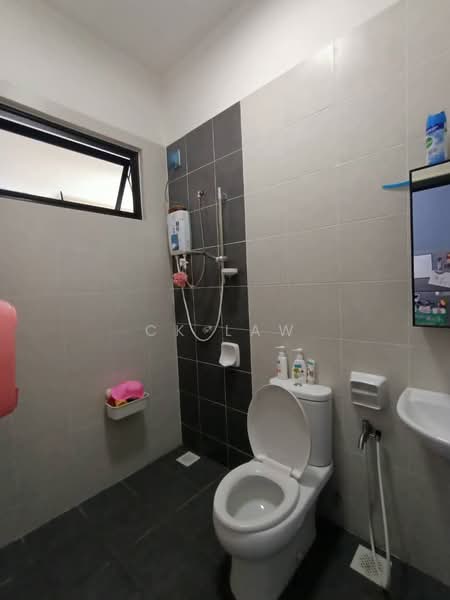 2-storey Terraced House for Sale in Setia Ecohill (Semenyih) - CK Law - Bathroom - PropertyGuru.com.my