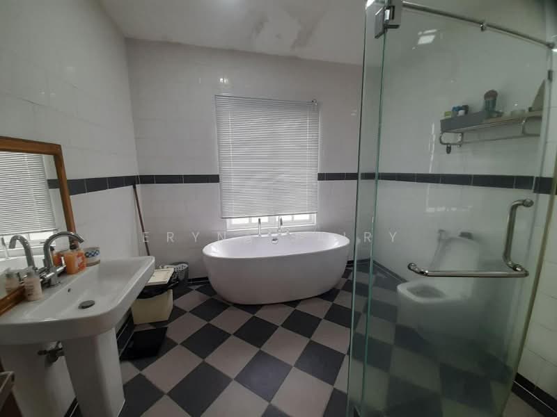 2-storey Terraced House for Sale in Setia Eco Glades (Cyberjaya) - Eryna Sairy - Bathroom - PropertyGuru.com.my