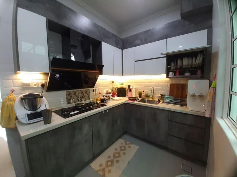 2-storey Terraced House for Sale in Setia Eco Glades (Cyberjaya) - Eryna Sairy - Kitchen - PropertyGuru.com.my