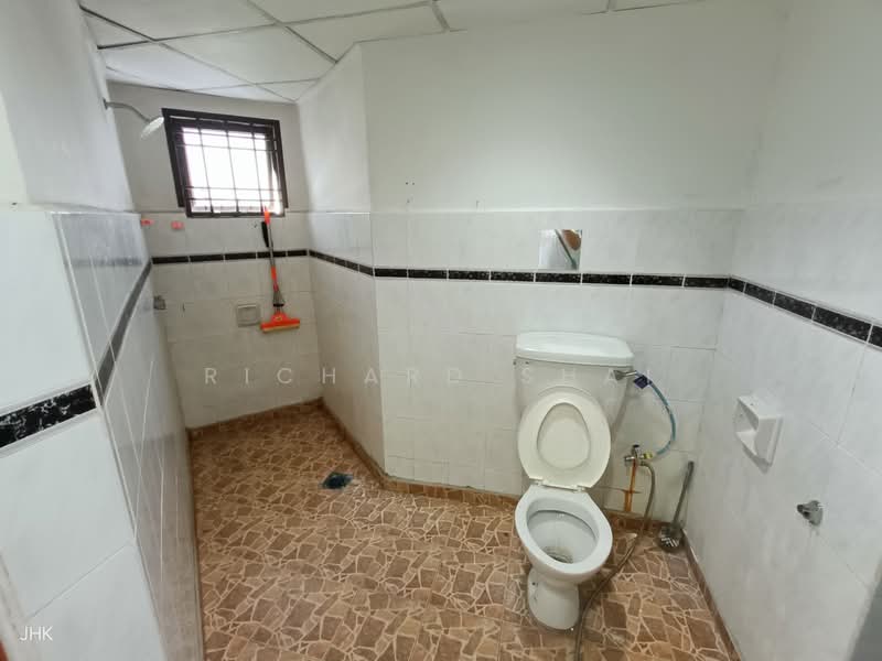 Apartment for Sale at Seri Mutiara Apartment - Richard Shai - Bathroom - PropertyGuru.com.my