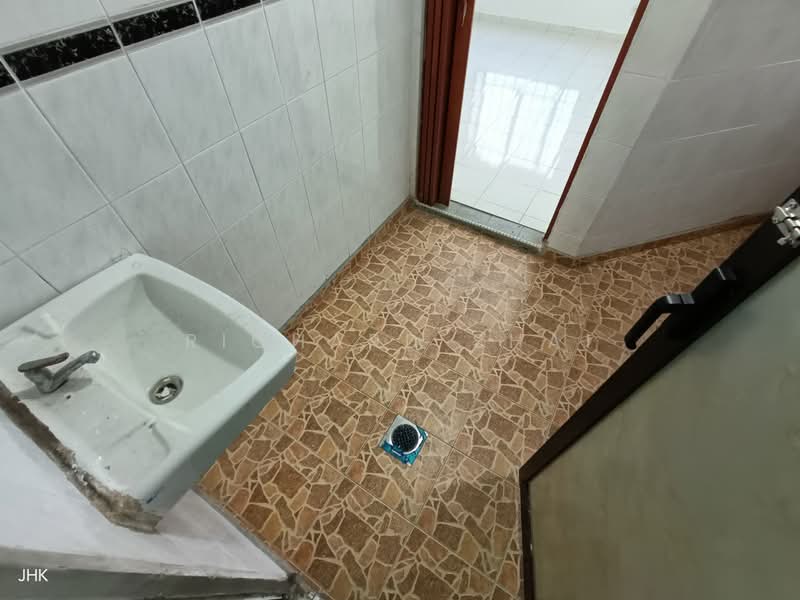 Apartment for Sale at Seri Mutiara Apartment - Richard Shai - Bathroom - PropertyGuru.com.my