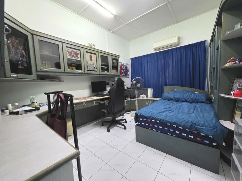 2-storey Terraced House for Sale in Taman Connaught (Cheras) - Ken Lew - Bedroom - PropertyGuru.com.my