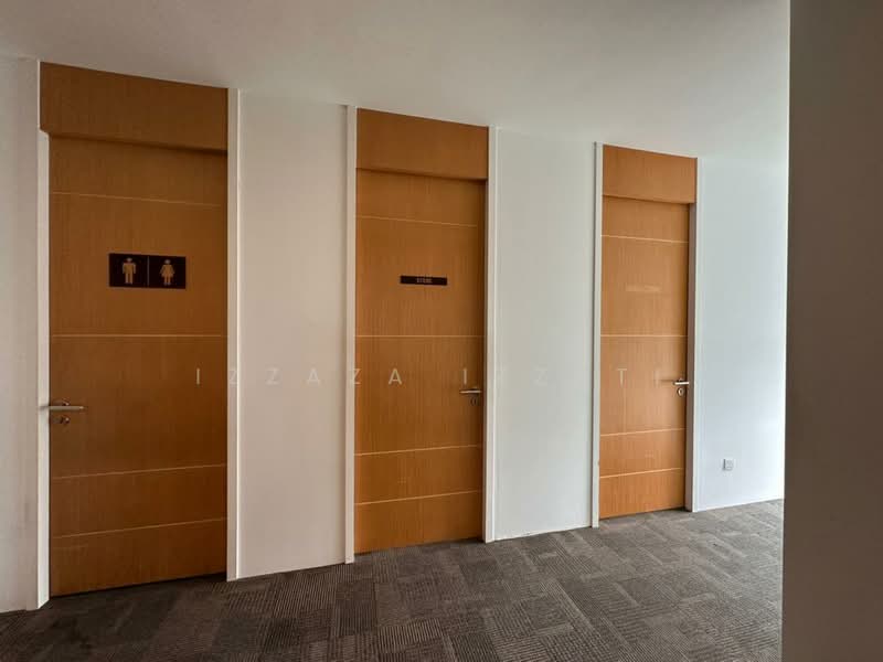 Retail Office for Rent in Laman Seri (Shah Alam) - Izzaza Izzati - Corridor - PropertyGuru.com.my