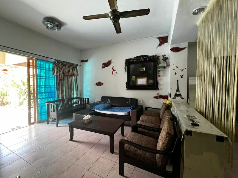 2-storey Terraced House for Rent in Kota Masai (Pasir Gudang) - Erica Jong - Living Room - PropertyGuru.com.my