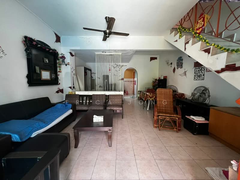 2-storey Terraced House for Rent in Kota Masai (Pasir Gudang) - Erica Jong - Living Room - PropertyGuru.com.my