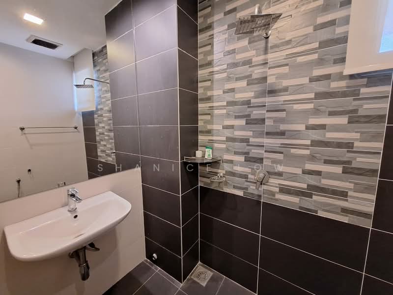 Semi-Detached House for Rent in Taman Tasik Prima (Puchong) - Shanice Low - Bathroom - PropertyGuru.com.my