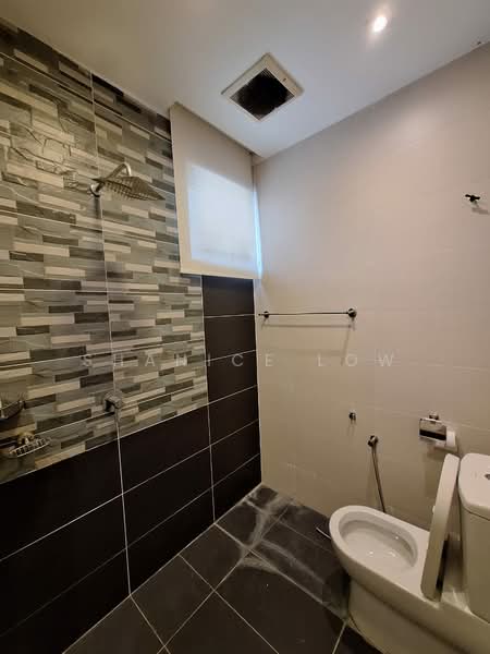 Semi-Detached House for Rent in Taman Tasik Prima (Puchong) - Shanice Low - Bathroom - PropertyGuru.com.my