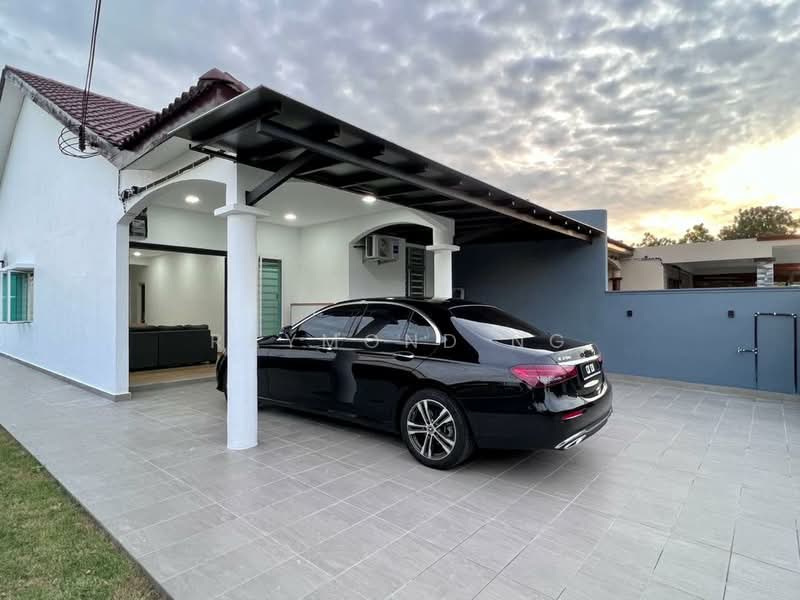 Rumah Teres 1 Tingkat untuk Disewa di Seremban (Negeri Sembilan) - Raymond Ng - Living Room - PropertyGuru.com.my
