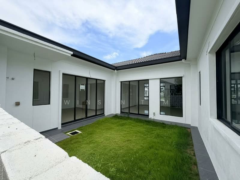 1-storey Terraced House for Sale in Shah Alam (Selangor) - Winson Tam - Exterior - PropertyGuru.com.my