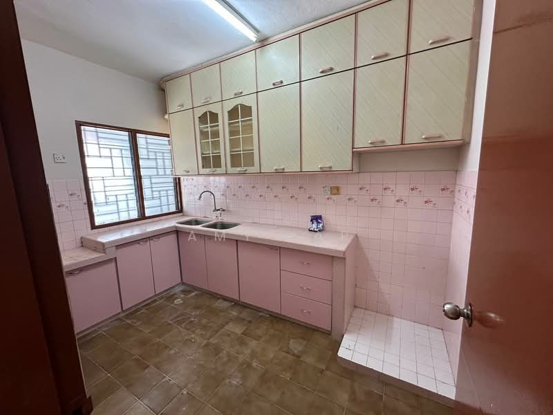 Terraced House for Rent in Taman Sri Sinar (Segambut) - Amy Yap - Kitchen - PropertyGuru.com.my